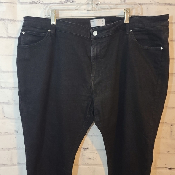 Asos Design Women's Plus Size Black Jeans - Picture 3 of 5